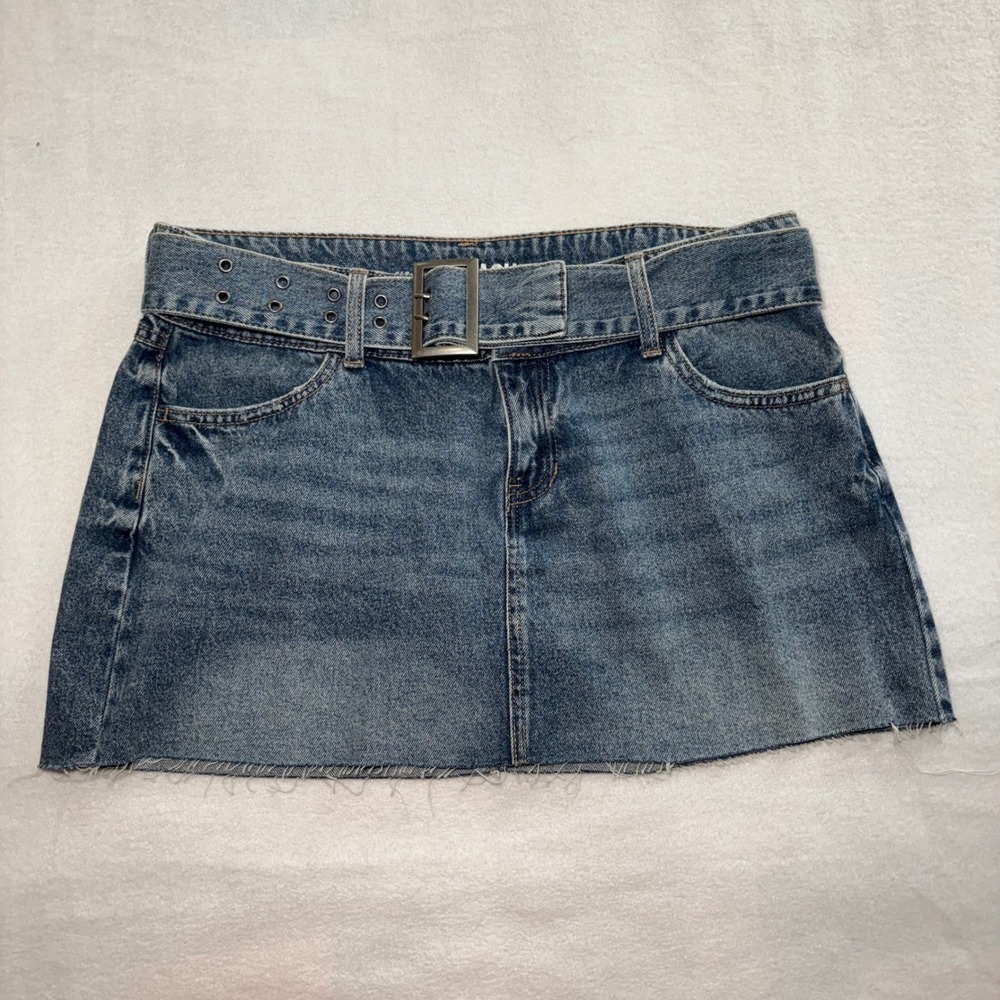 Rewash Denim Mini Skirt Size 28 Medium Wash Belted Raw Hem Y2K Jean Skirt